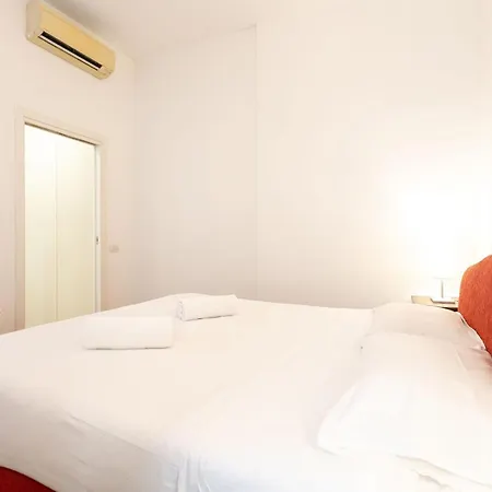 Disciplini Two Bedrooms Apartment Milan