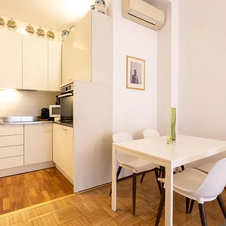 Disciplini Two Bedrooms Apartment Milan